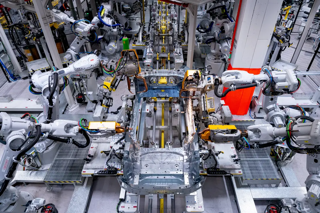 Linha de produção do EX60 na fábrica de Torslanda (Suécia)