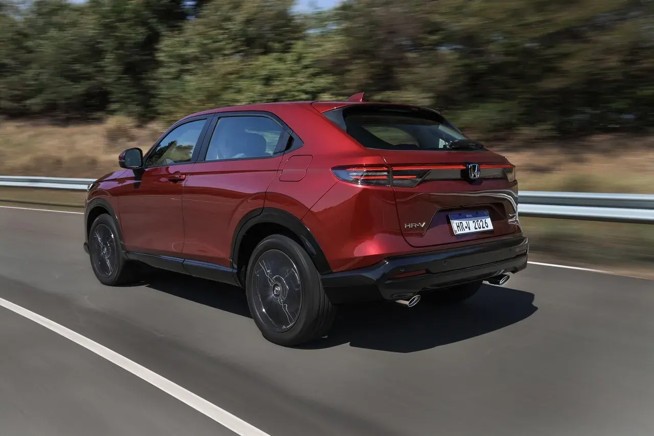 Carros mais populares também têm piloto automático